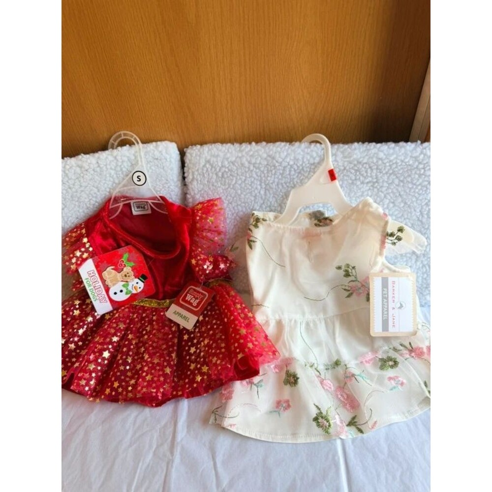 2 Dog Dresses Size Small New With Tags Christmas & Floral